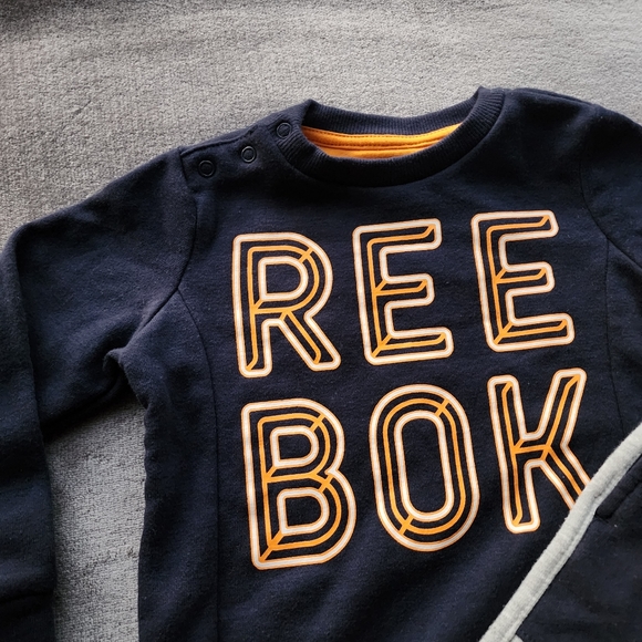 VGUC ✅️ Sweatsuit Set - Picture 3 of 6